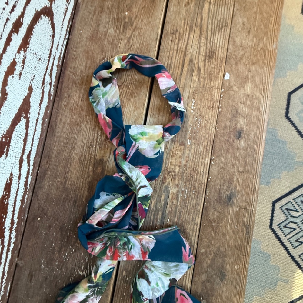 Anthropologie Bridgette Scarf Headband-navy floral - Picture 7 of 8